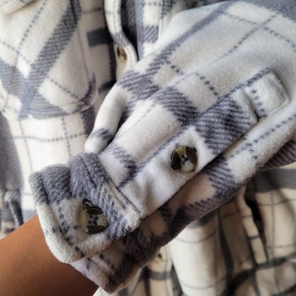 Sage Women S/CH Plaid Super Plush Sherpa Lined Fleece Shirt Jacket White Gray - Picture 8 of 13